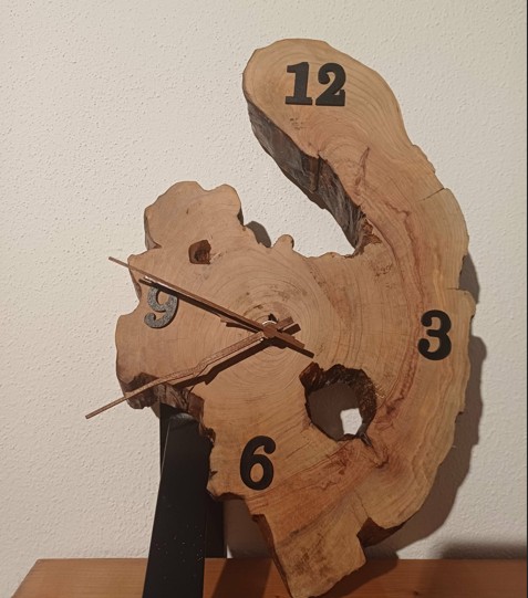 Klok in natuur product hout
